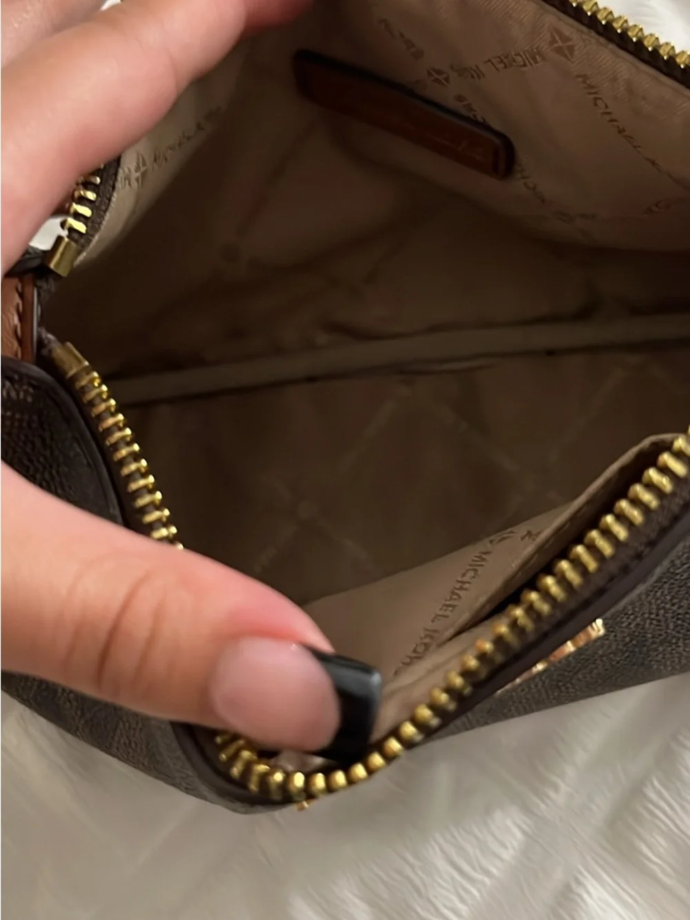 MICHAEL KORS Brown Signature Shoulder Purse/Bag